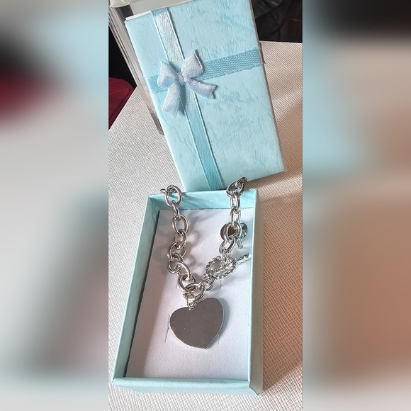 Toggle Heart Charm Bracelet Love You More inscription Stainless Steel NWOT - Picture 4 of 7